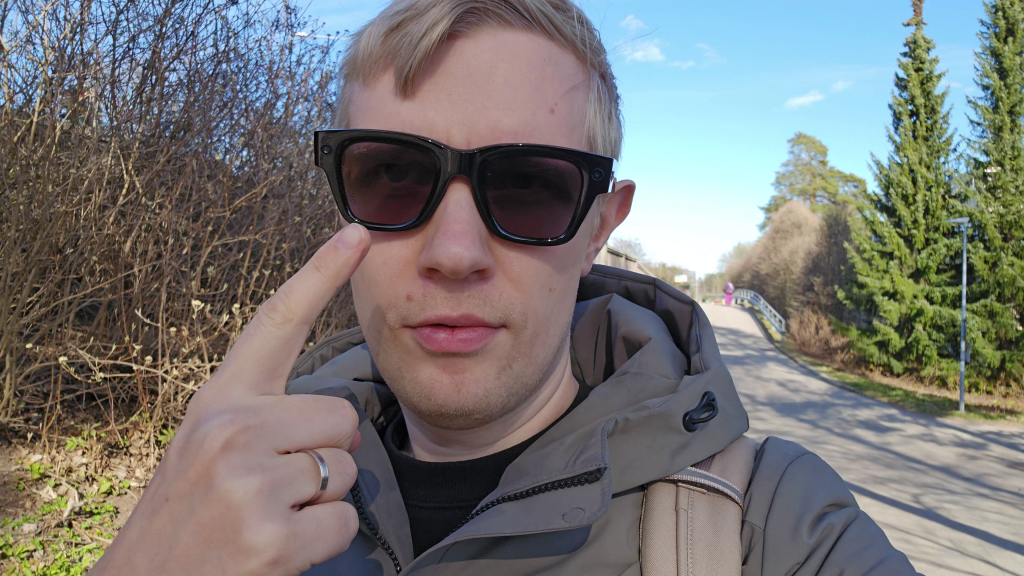 Meta Ray-Ban Display Review – The First Real Step Toward a Cyberpunk Future